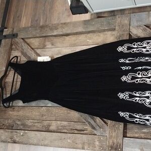 Jessica McClintock Black Maxi Dress with White Detailing